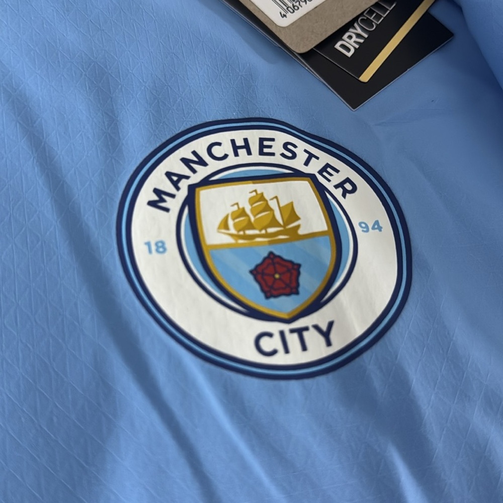 Manchester City #9 Erling Haaland 2024-25 Puma Home Player Edition Jersey - Picture 4 of 13